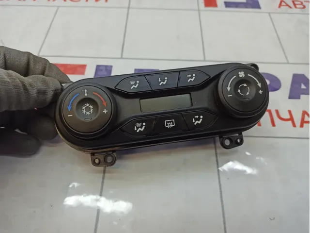 Блок управления отопителем (печкой) Lada Vesta 8450007075