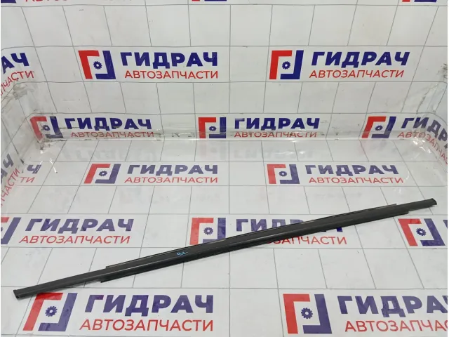 Накладка стекла заднего левого Lada Vesta Cross 8450031739