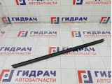 Уплотнитель стекла переднего правого Lada Vesta Cross 8450007726