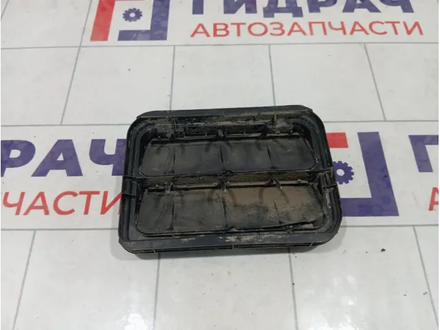 Решетка вентиляционная Lada Vesta Cross 7700838358