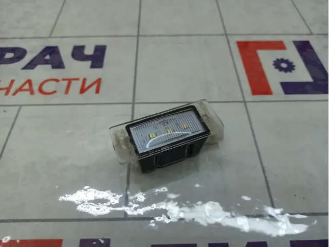 Фонарь подсветки номера Lada Vesta Cross 11183717010