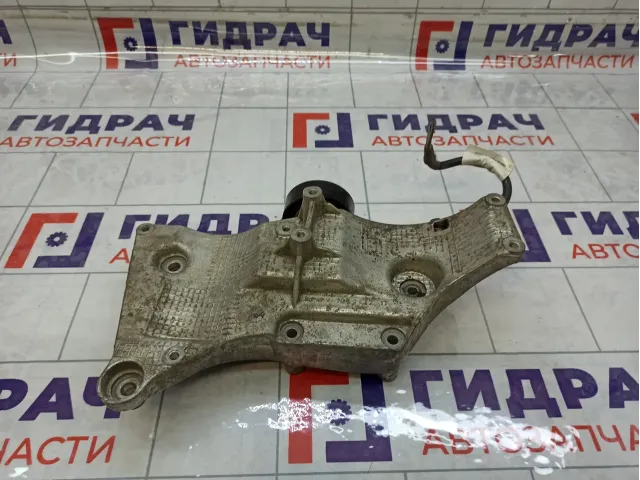 Кронштейн генератора Lada Vesta Cross 211291041132