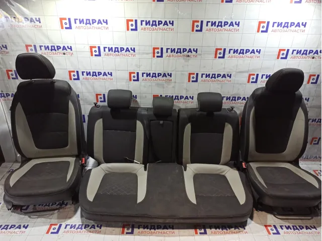 Сиденье комплект Lada Vesta Cross