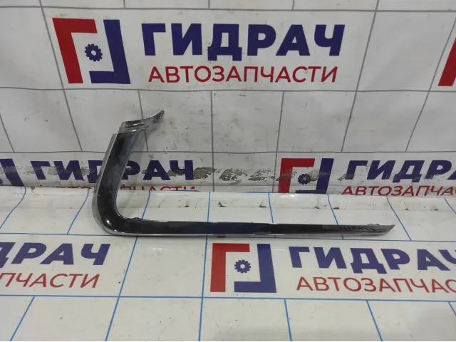 Молдинг переднего бампера правый верхний Lada Vesta 8450008669