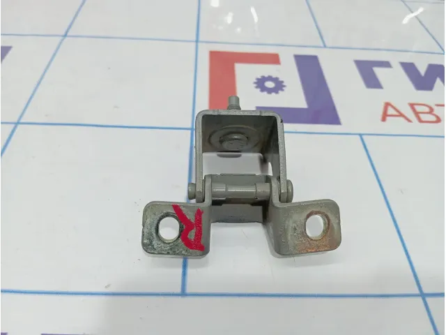 Петля двери багажника правая Lada Vesta 8450006143