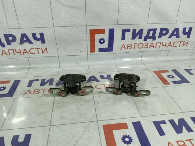 Петли двери передней левой Lada Vesta