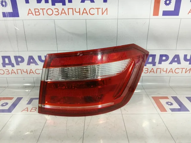 Фонарь задний наружный правый Lada Vesta 8450006962