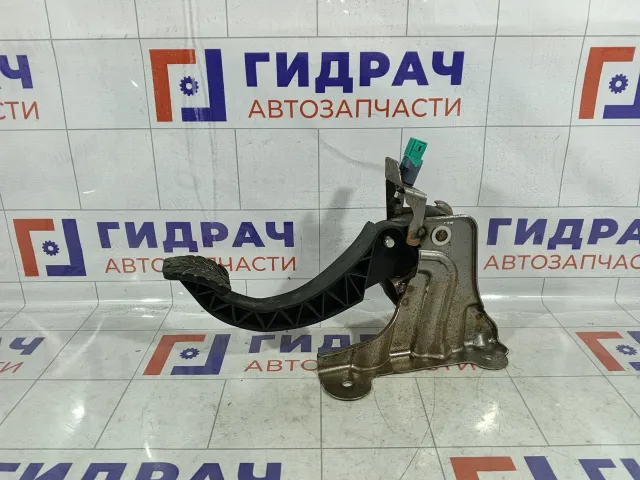 Педаль сцепления Lada Vesta 8450007299