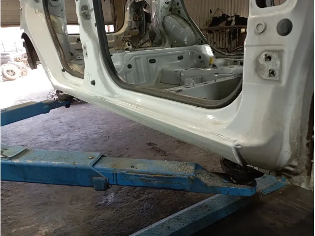 Порог со стойкой правый Lada Vesta