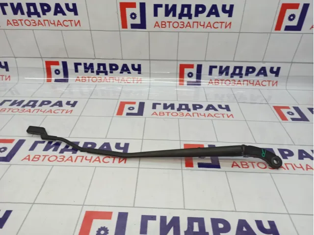 Поводок стеклоочистителя передний правый Lada Vesta 8450008572