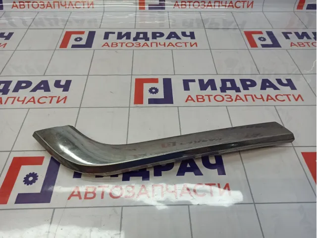 Молдинг переднего бампера левый Lada Vesta 8450008924