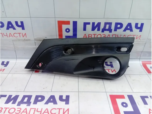 Накладка бампера передняя правая Lada Vesta 8450008881
