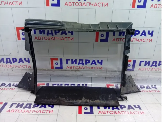 Дефлектор радиатора Lada Vesta 8450008157