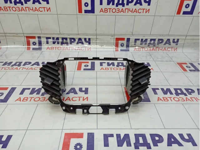 Дефлектор воздушный центральный Lada Vesta 8450007994