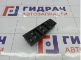 Блок управления стеклоподъемниками Lada Vesta 8450006933