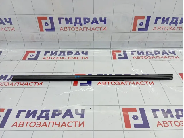 Уплотнитель стекла передней правой Lada Vesta 8450007726