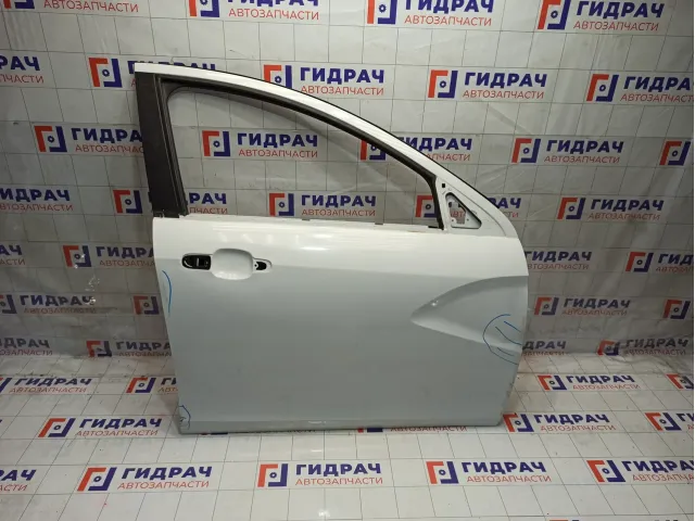 Дверь передняя правая Lada Vesta
