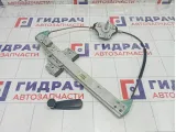 Стеклоподъемник механический задний правый Lada Vesta 8450007862