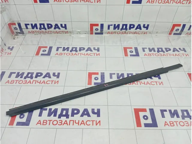 Накладка стекла переднего правого Lada Vesta 8450031736