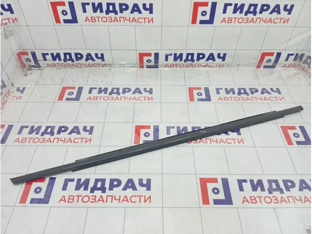 Накладка стекла заднего левого Lada Vesta 8450008399