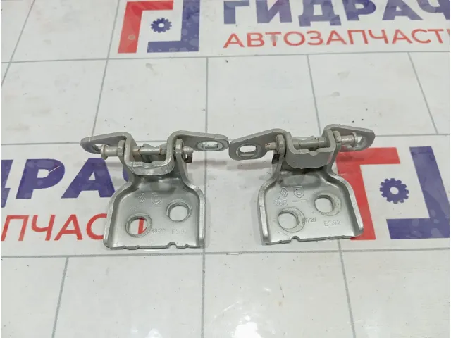 Петли двери задней правой Lada Vesta