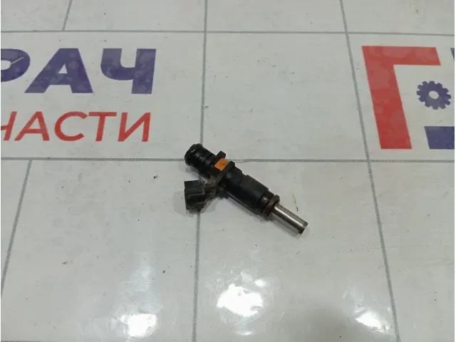 Форсунка инжекторная Lada Vesta 166008992R