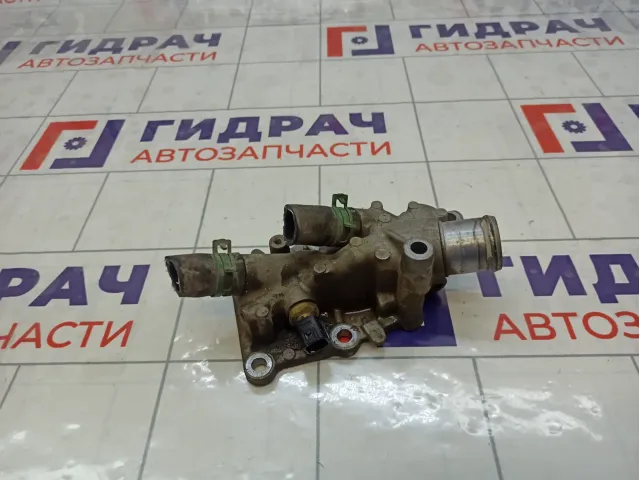 Фланец системы охлаждения Lada Vesta 110604754R