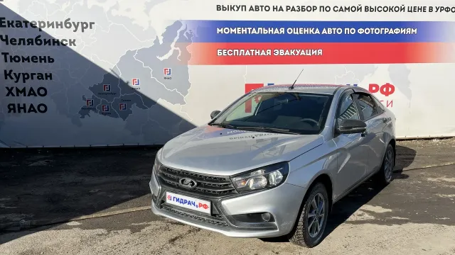 Автомобиль Lada Vesta  в разборе