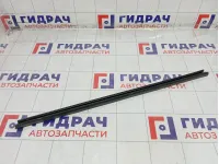 Уплотнитель стекла переднего левого Lada Vesta 8450007727
