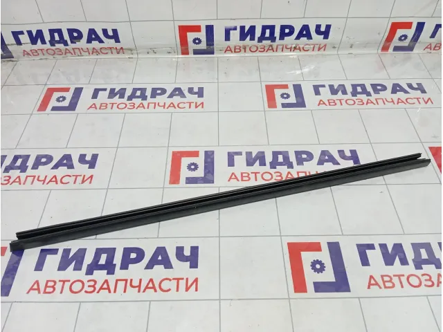 Уплотнитель стекла заднего правого Lada Vesta 8450007854