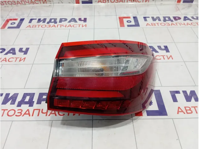 Фонарь задний наружный правый Lada Vesta 8450040002