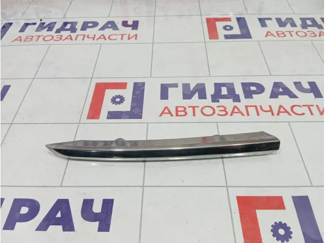 Накладка бампера передняя правая Lada Vesta 8450040050