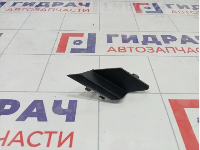 Заглушка буксировочного крюка передняя Lada Vesta 8450040057