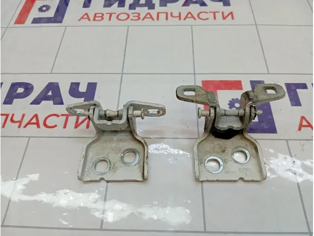 Петли двери задней левой Lada Vesta