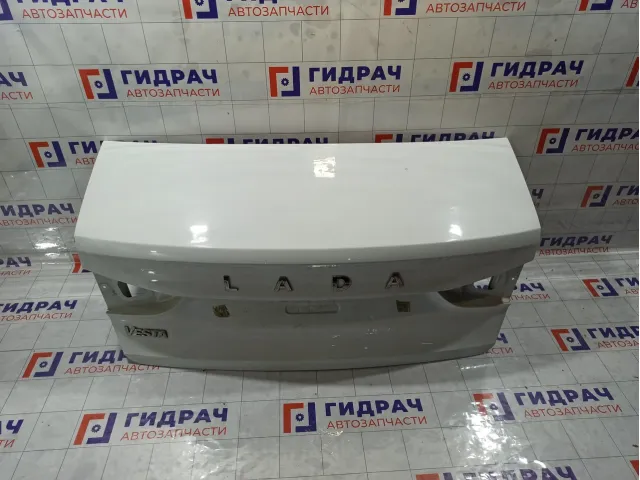 Крышка багажника Lada Vesta