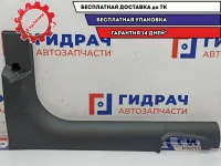 Накладка порога внутренняя передняя правая Lada Vesta Cross 8450007253. Мелкие царапины.