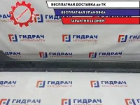 Накладка на порог наружная правая Lada Vesta Cross 8450031014.