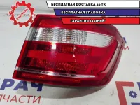 Фонарь задний наружный правый Lada Vesta Cross 8450006962. Дефект на стекле.