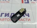 Кнопка стеклоподъемника передняя правая Lada XRAY Cross 254218614R