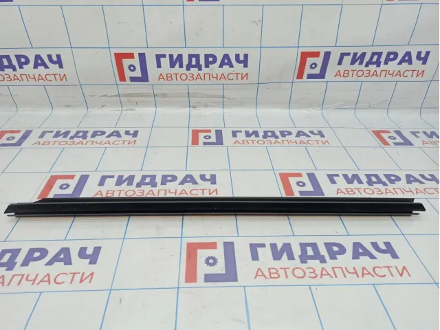 Уплотнитель стекла двери передней левой Lada X-Ray Cross 803314755R. Внутренняя.