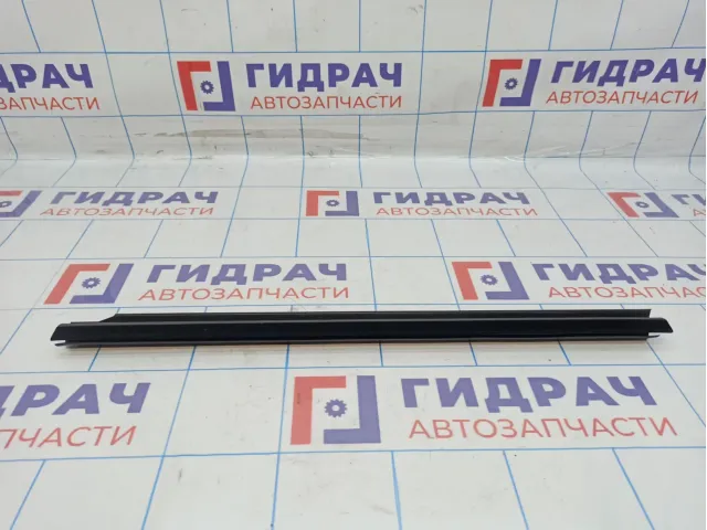 Уплотнитель стекла двери задней левой Lada X-Ray Cross 823310150R. Внутренняя.