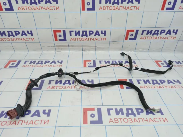 Проводка двери задней левой Lada X-Ray Cross 241267200R.