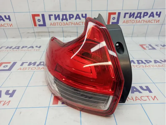 Фонарь задний левый Lada X-Ray Cross 265553443R.
