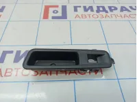 Накладка кнопки стеклоподъемника задняя правая Lada X-Ray Cross 809501555R. Обшивки двери.