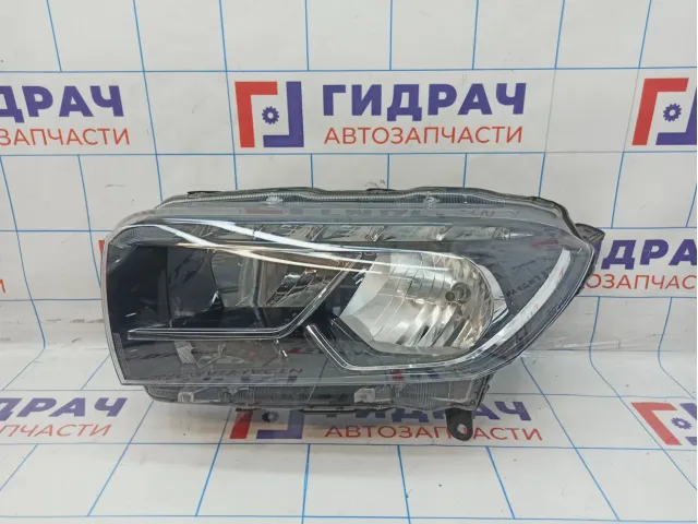 Фара левая Lada X-Ray Cross 260600467R.