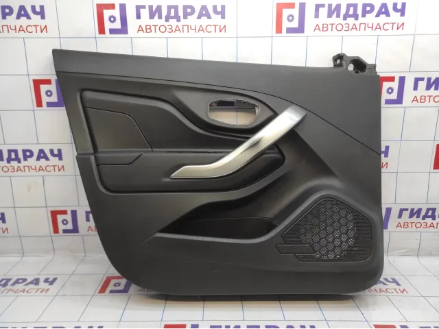 Обшивка двери передней левой Lada X-Ray Cross 809118747R. Потертость.Царапины.