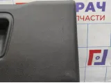 Обшивка двери багажника Lada X-Ray Cross 909002195R. Царапины.