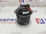 Моторчик отопителя Lada X-Ray Cross 8450022021.