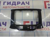 Рамка магнитолы Lada X-Ray Cross 682608678R.