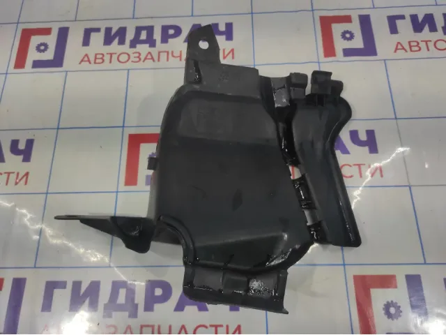 Пыльник двигателя правый Lada X-Ray Cross 8450021113.